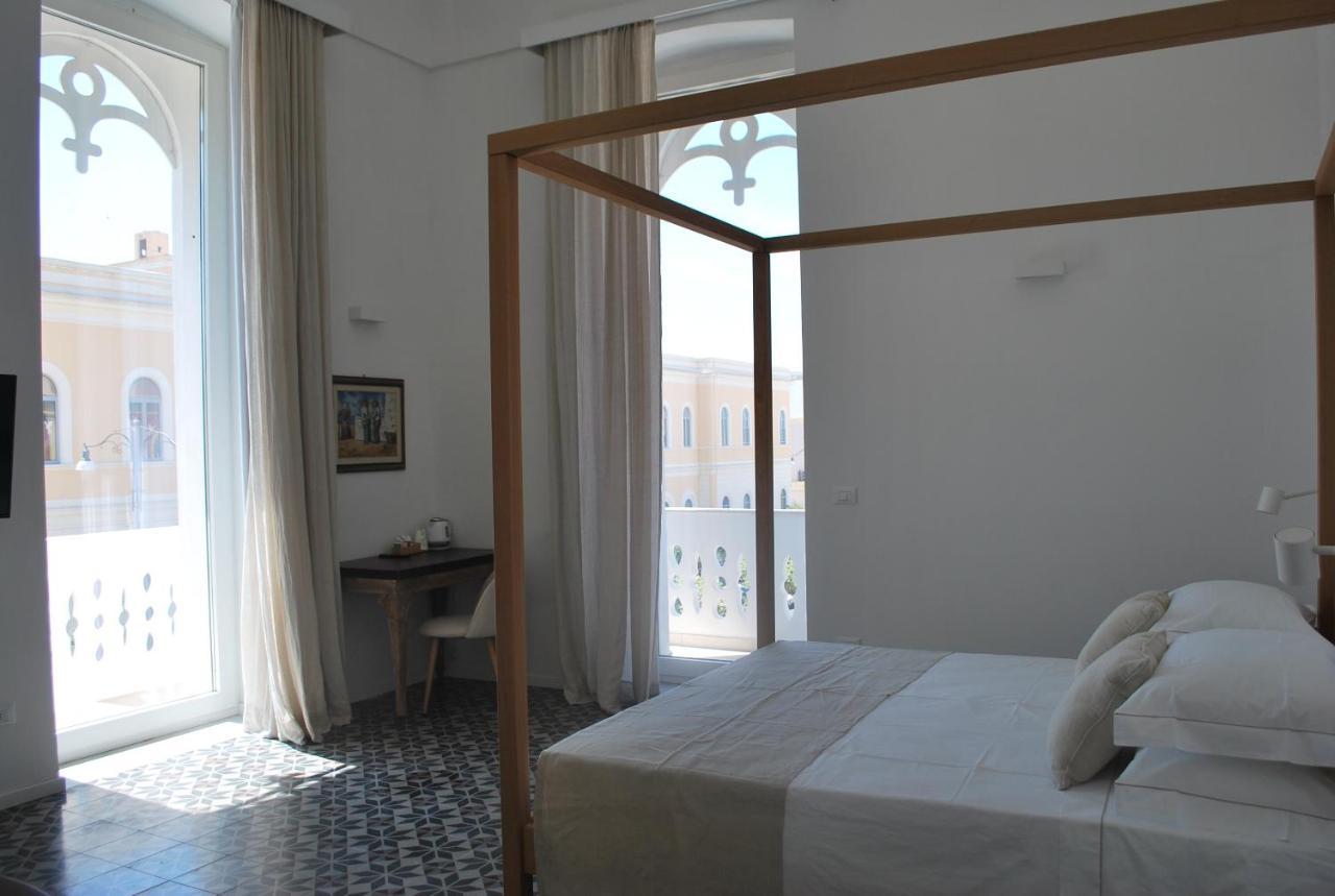 Palazzo Del Cavaliere Bed & Breakfast Gallipoli Ngoại thất bức ảnh