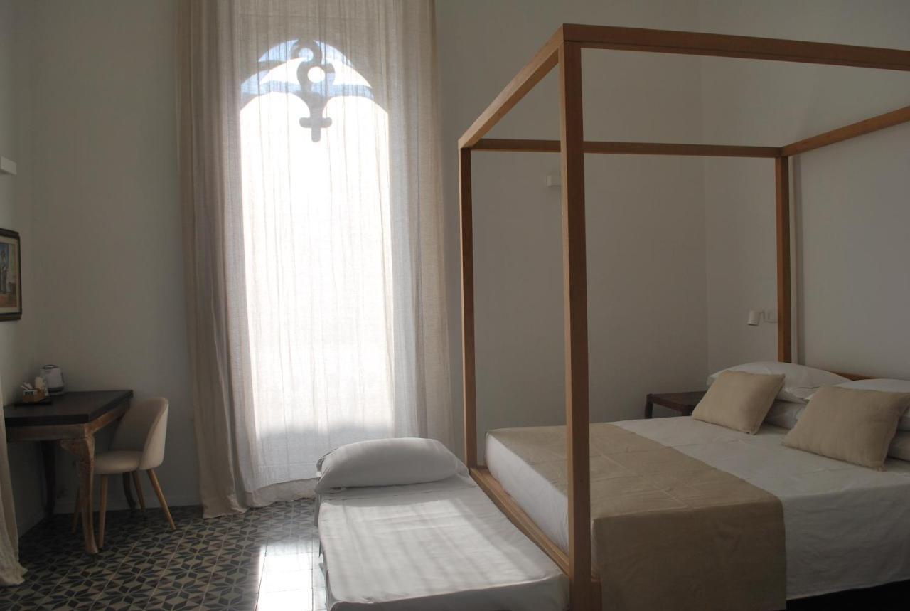 Palazzo Del Cavaliere Bed & Breakfast Gallipoli Ngoại thất bức ảnh